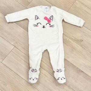 Baby Cat Fleece Footed One Piece Pajamas - white- NWT